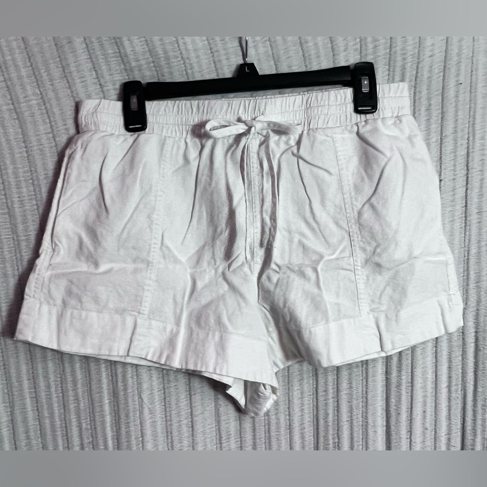 Universal Thread High Waist Women's White Shorts